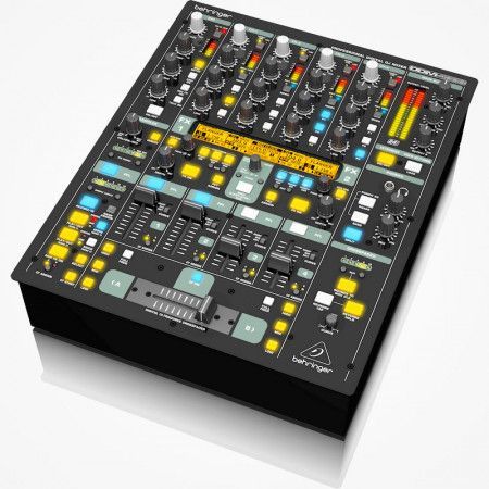 Behringer DDM4000