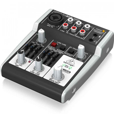 Mesa de mezclas BEHRINGER 302USB XENYX