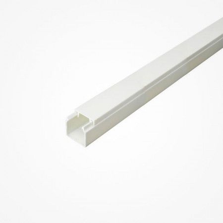 Canaleta para cables de electricidad 12 x 8mm.