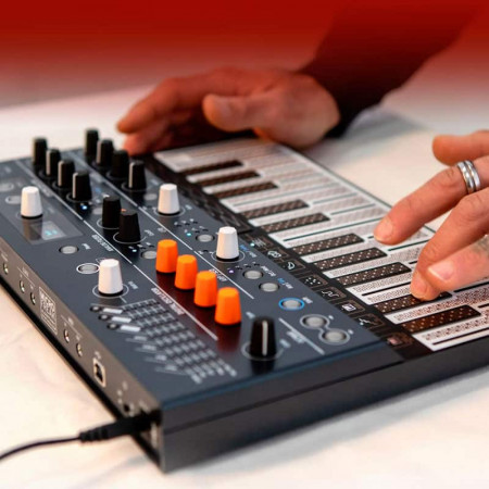 SINTETIZADOR ARTURIA MICROFREAK