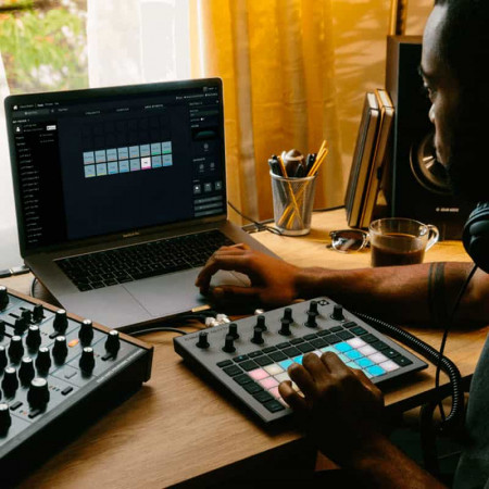NOVATION CIRCUIT RHYTHM
