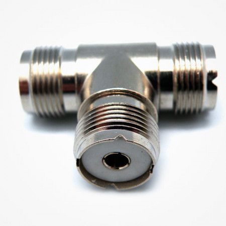 Adaptador UHF en "T" Triple PL Hembra