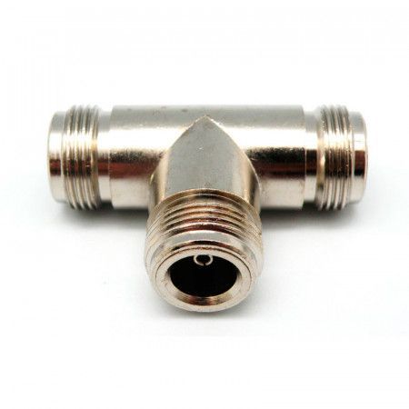 Adaptador triple hembra de conectores tipo N