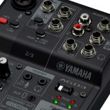 Mesa de mezclas YAMAHA AG03MK2B