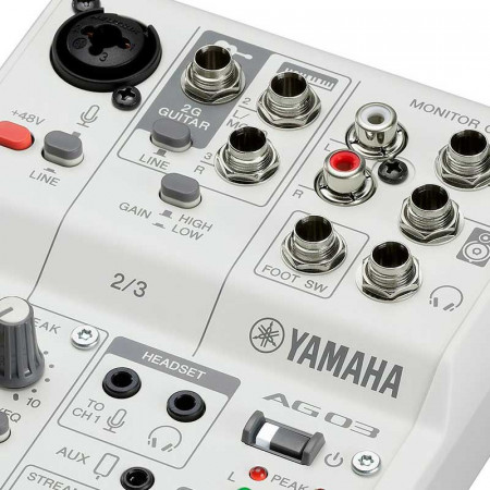 Mesa de mezclas YAMAHA AG03MK2W