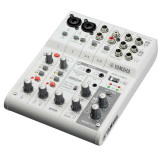 Mesa de mezclas YAMAHA AG06MK2W