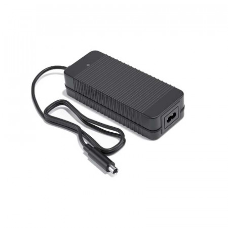 Cargador de patinete conector DC 8X1.6mm.