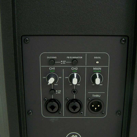 Thump 215 + Soporte + Cable