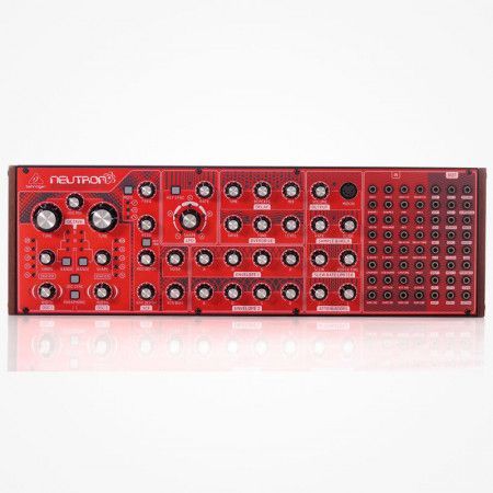 Sintetizador analógico BEHRINGER NEUTRON