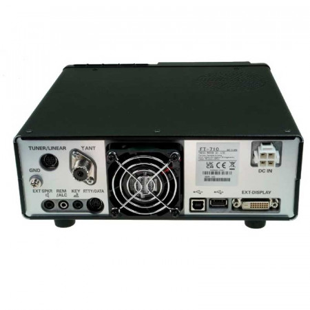 YAESU FT-710 con altavoz SP-40